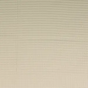 Waffelpique-Stoff in Wollweiß mit einem strukturierten, rautenförmigen Muster auf der Oberfläche.