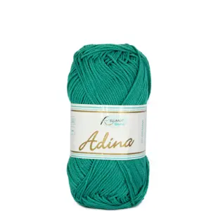 Geknäueltes Strickgarn Adina aus 100% Baumwolle in türkisgrün, mit Etikett und klarer Lauflinienstruktur für ein gleichmäßiges Maschenbild beim Stricken.